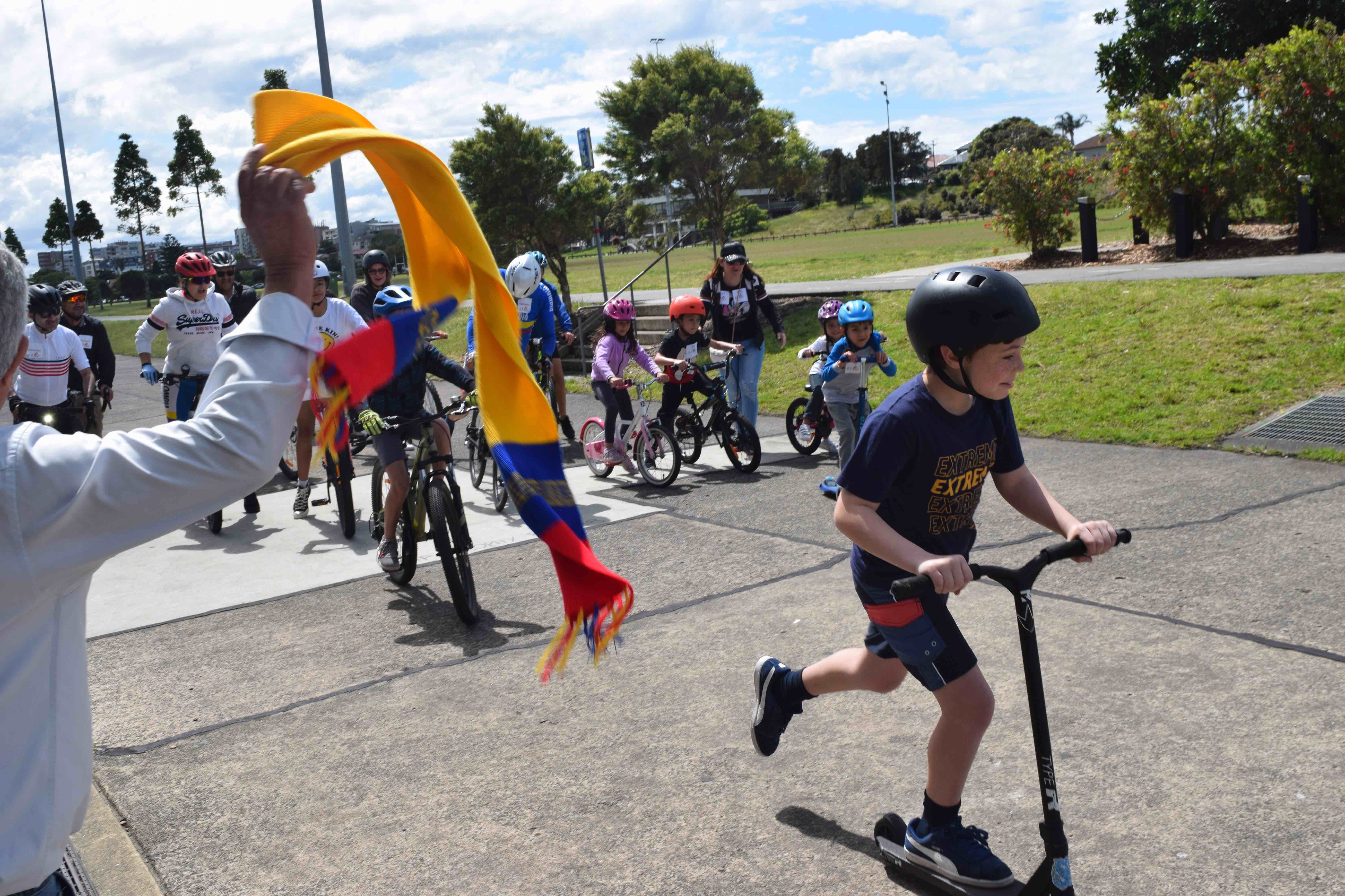 Los colombianos en Sídney pedalearon a fondo por la construcción de la paz